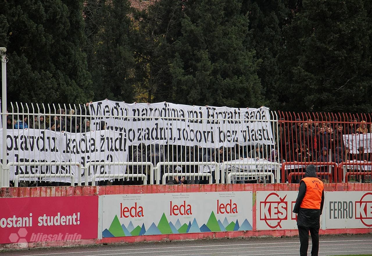 Poruka navijača s tribina u Mostaru