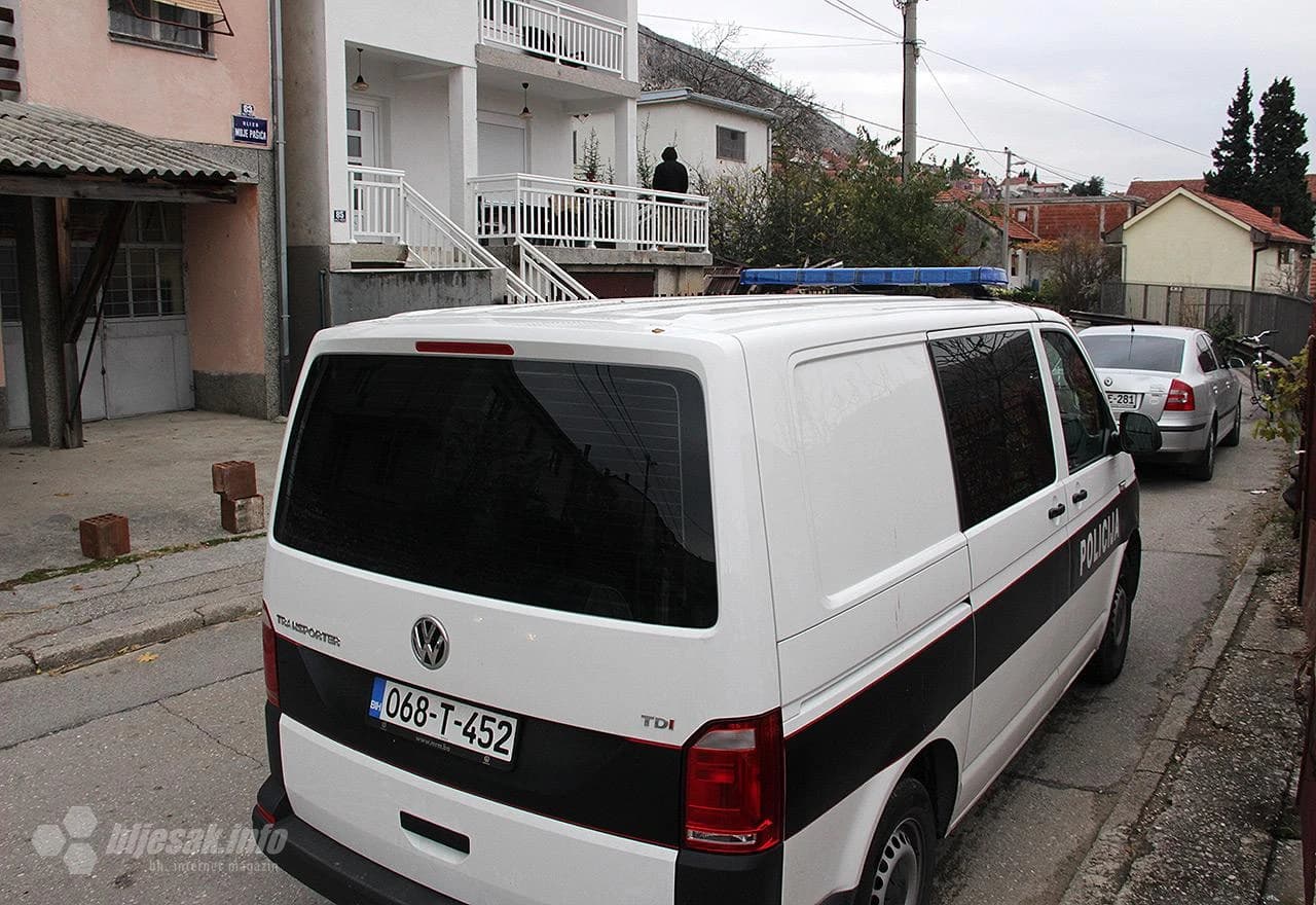 S mjesta eksplozije u Ulici Muje Pašića