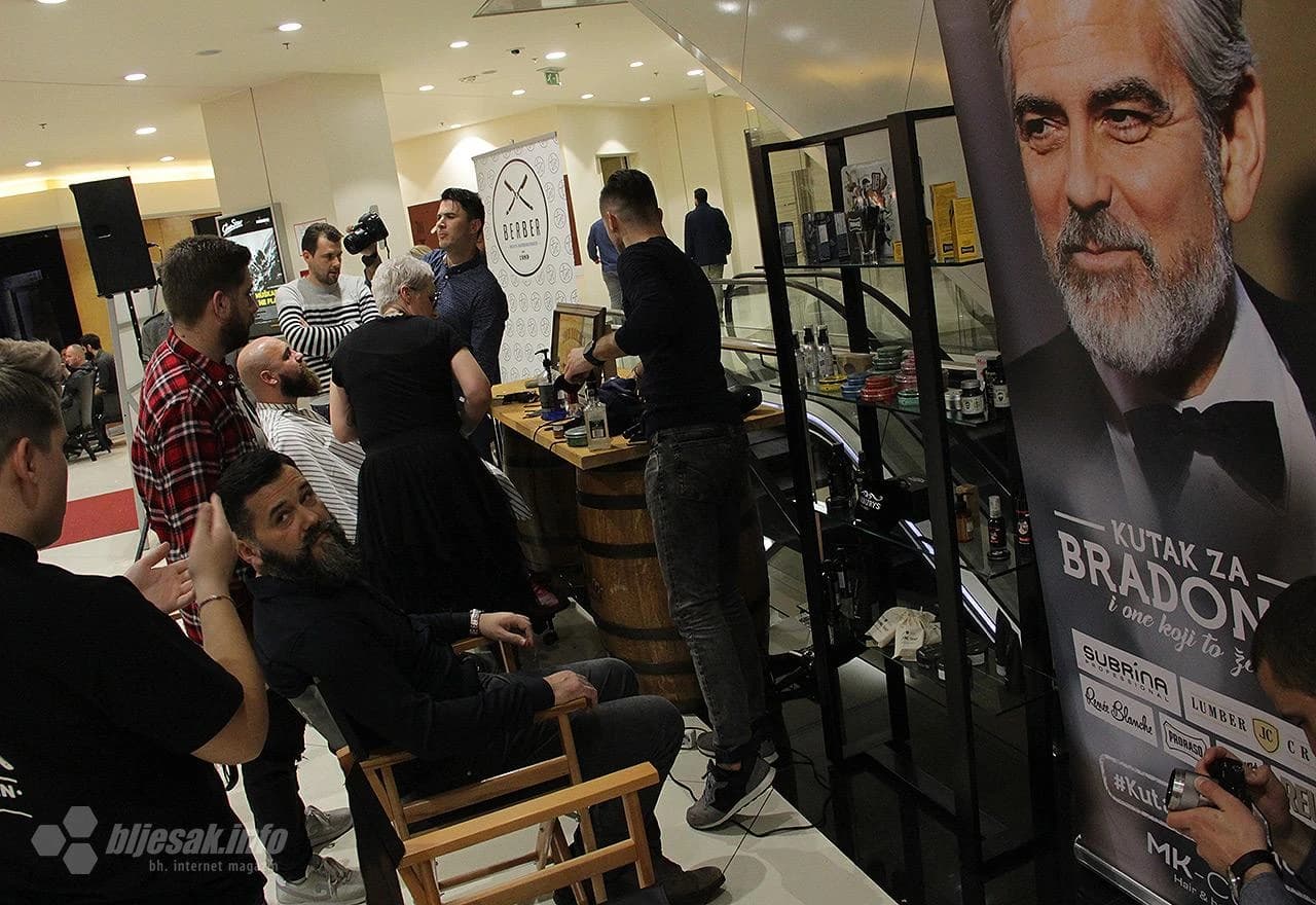 S manifestacije Čudna brada od Mostara grada