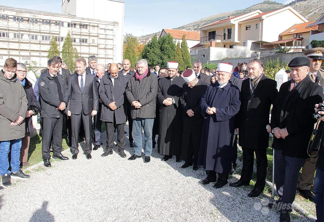 Izaslanstva na Šehitlucima