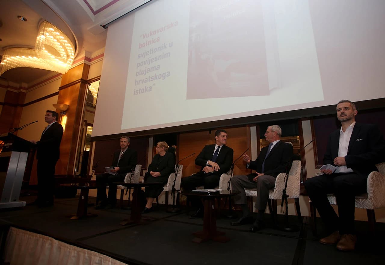 Promocija je održana u Kristalnoj dvorani hotela Westin