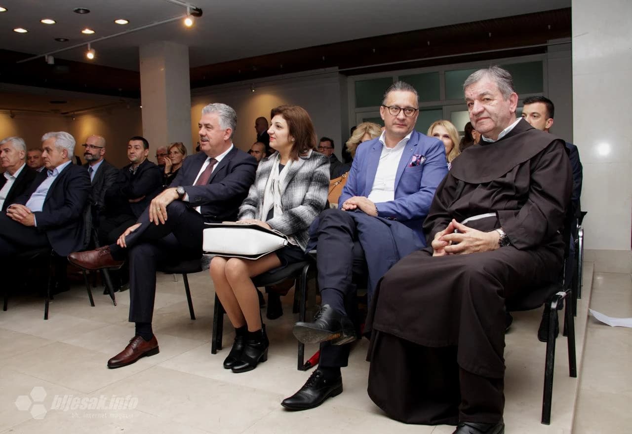 Fra Ivo Ševo, Zoran Tomić i Nevenko Herceg na promociji knjige