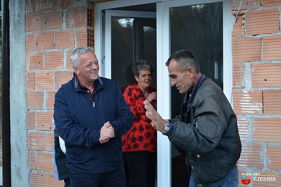 Foto: Ramski vjesnik/Blagoslov kuće obitelji Budim