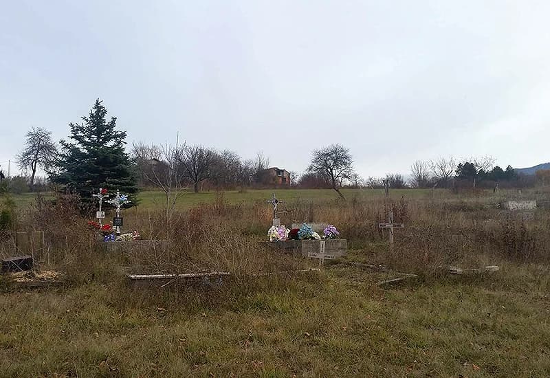 Katoličko groblje u Drvaru na tuđoj zemlji