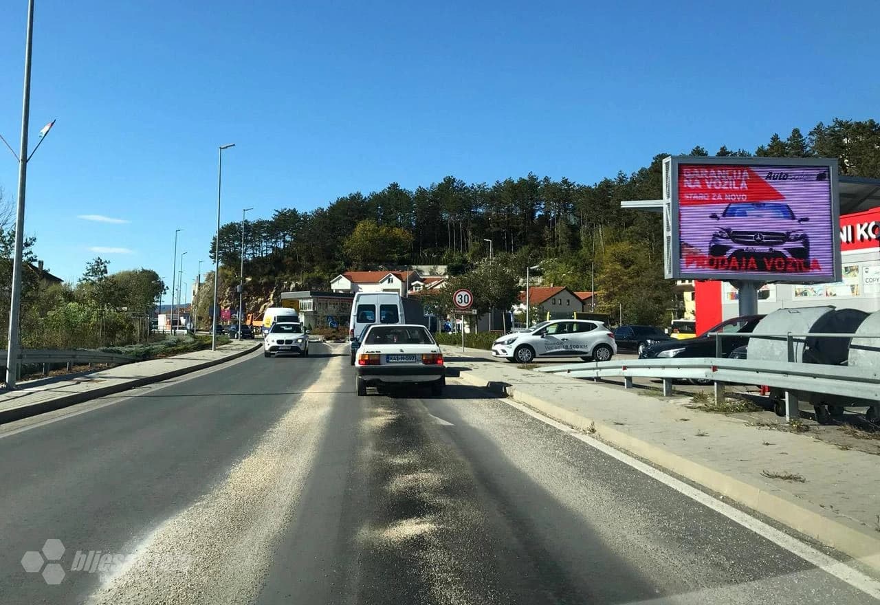 Ulje na cesti kod autobusnog kolodvora u Širokom Brijegu