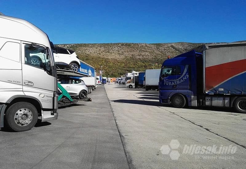 Snimio čitatelj/ Kamioni na GP Vinjani Donji