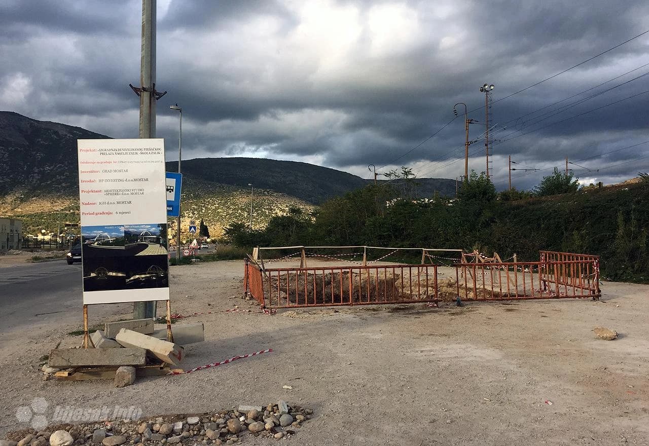 Izgradnja pasarele u Zaliku