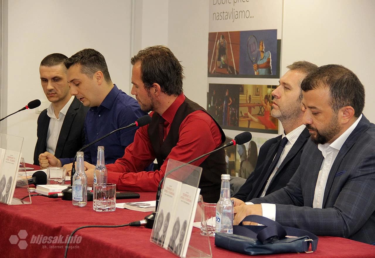 Detalj sa promocije knjige Jasmina Hodžića