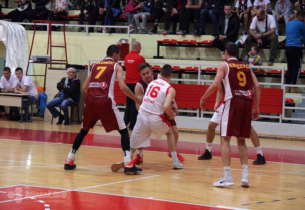 Detalj sa košarkaške utakmice Zrinjski - Bosna