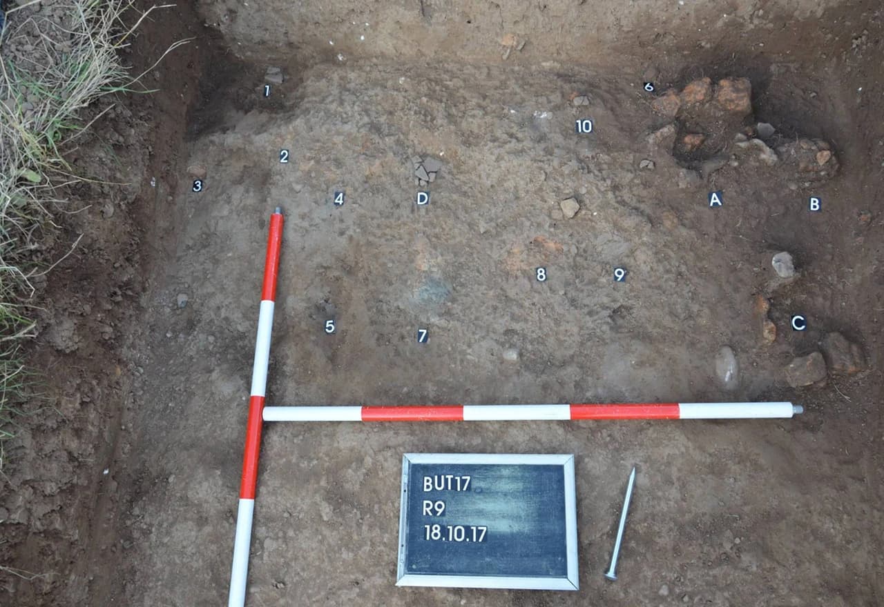 Do sada potpuno nepoznati stambeni objekti butmirske kulture otkriveni su tijekom istraživanja na lokalitetu Butmir | Fena