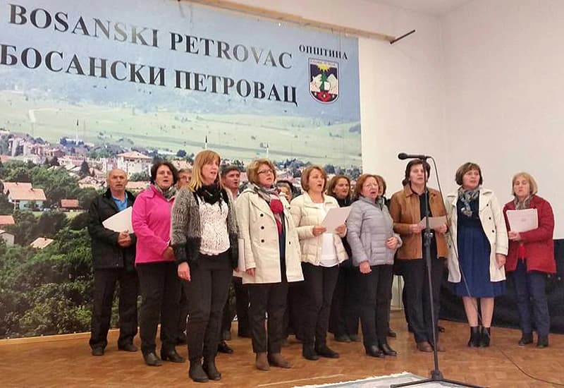  Svečanost je nastavljena u Bosanskom Petrovcu gdje je u Domu kulture upriličena prigodna akademija