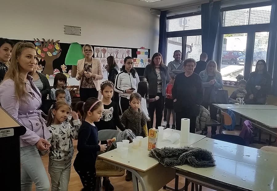 Cimski osnovnoškolci obilježili su Dane kruha i plodova zemlje. 