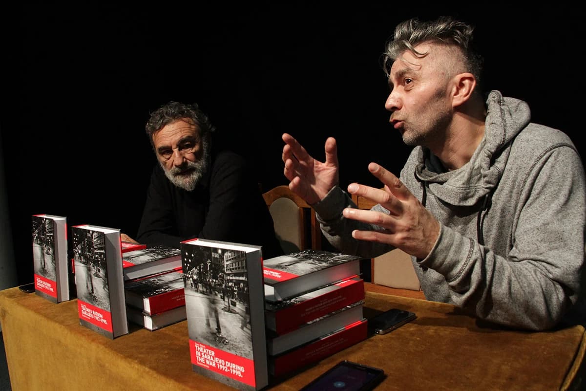 Nihad Kreševljaković kao promotor knjige 'Teatar u ratnom Sarajevu'
