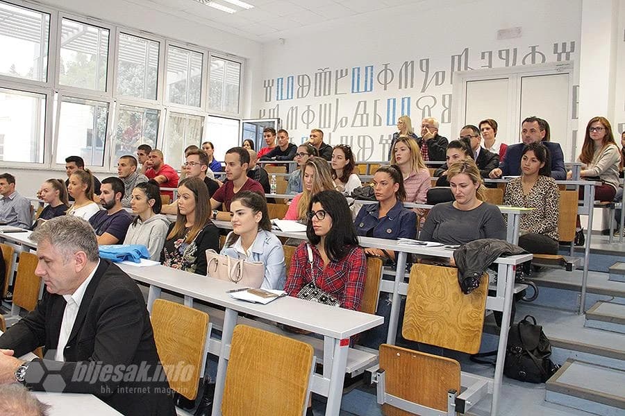 Detalj sa znanstvenog skupa