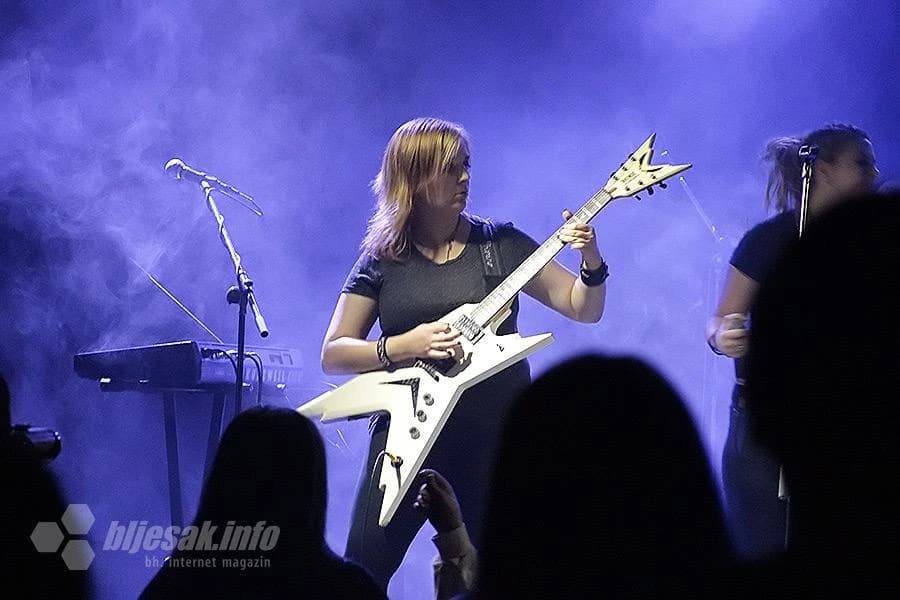 Nastup benda ''Nemesis"