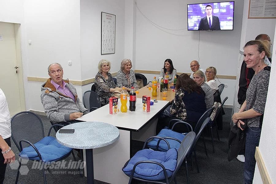 Druženje u prostorijama Udruge gluhih i nagluhih osoba 'Sluh' u Mostaru