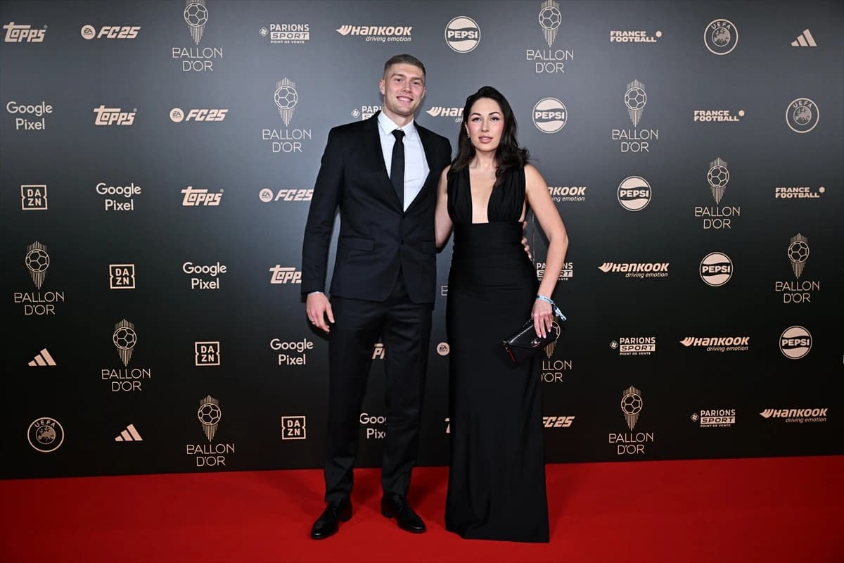 Poznati na crvenom tepihu u Parizu