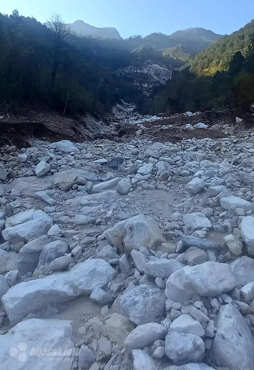 Mještani Donje Jablanice i dalje u strahu od klizišta