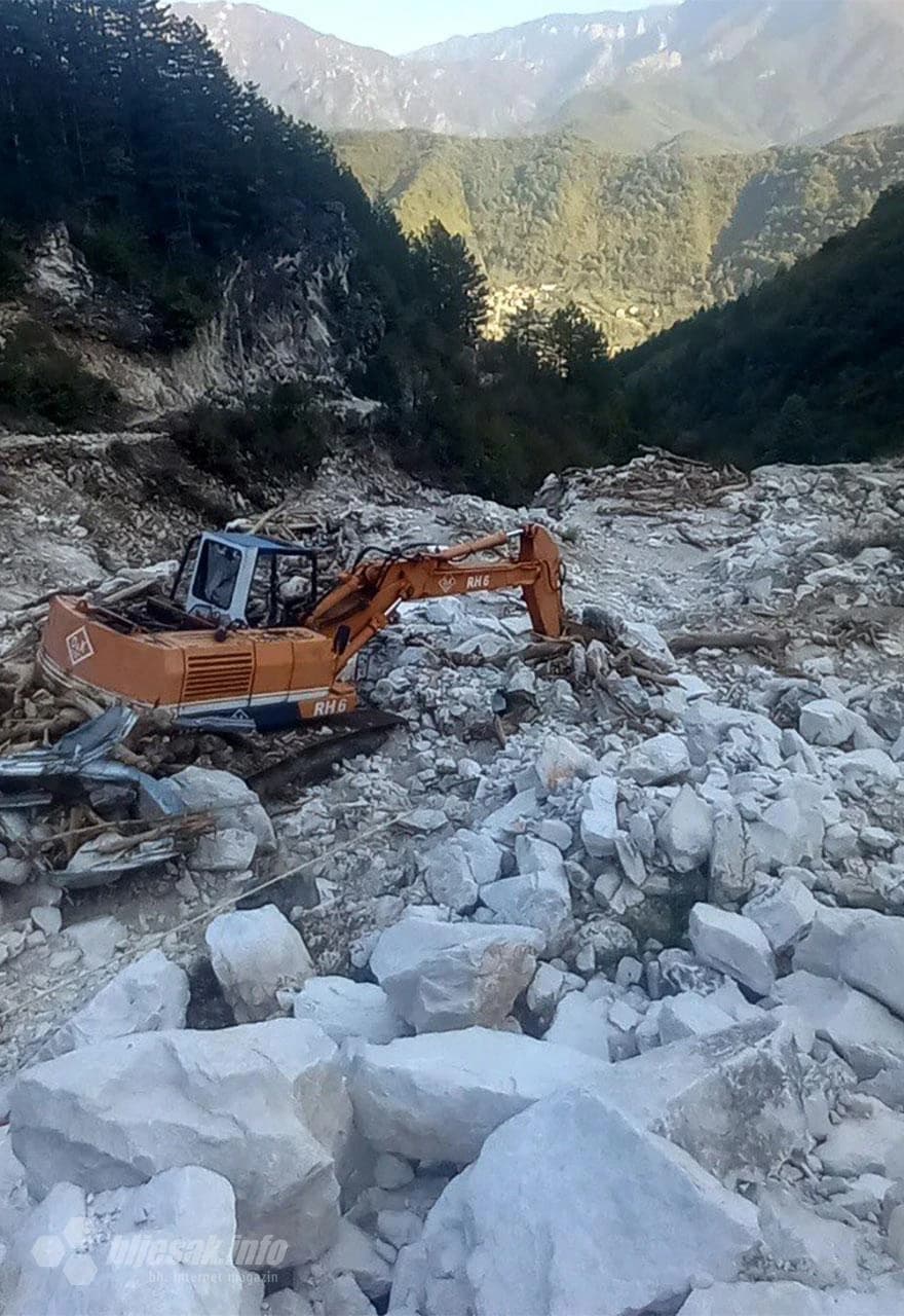 Mještani Donje Jablanice i dalje u strahu od klizišta