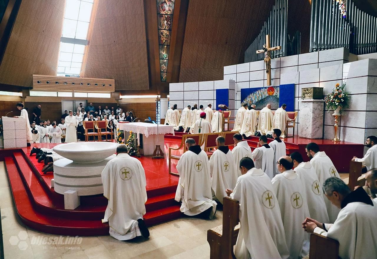 Biskup mons. Petar Palić zaredio je za đakone petoricu bogoslova