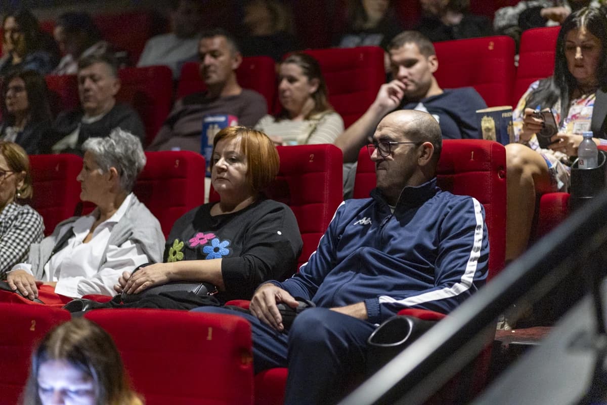 Projekcija filma 100 metros u Mostaru