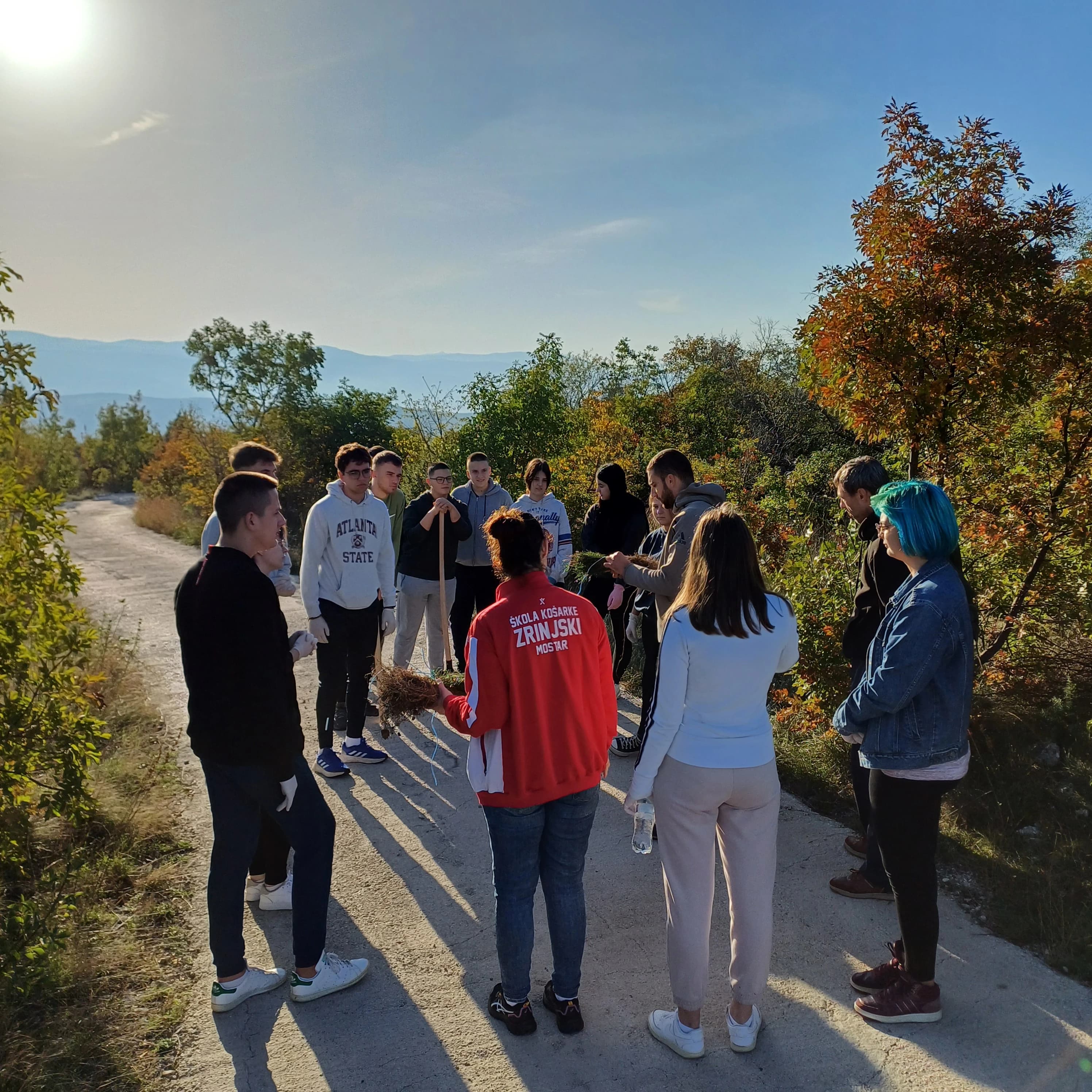 Foto:PR/ Volonterska radionica pošumljavanja bijelog bora na brdu Mikuljača