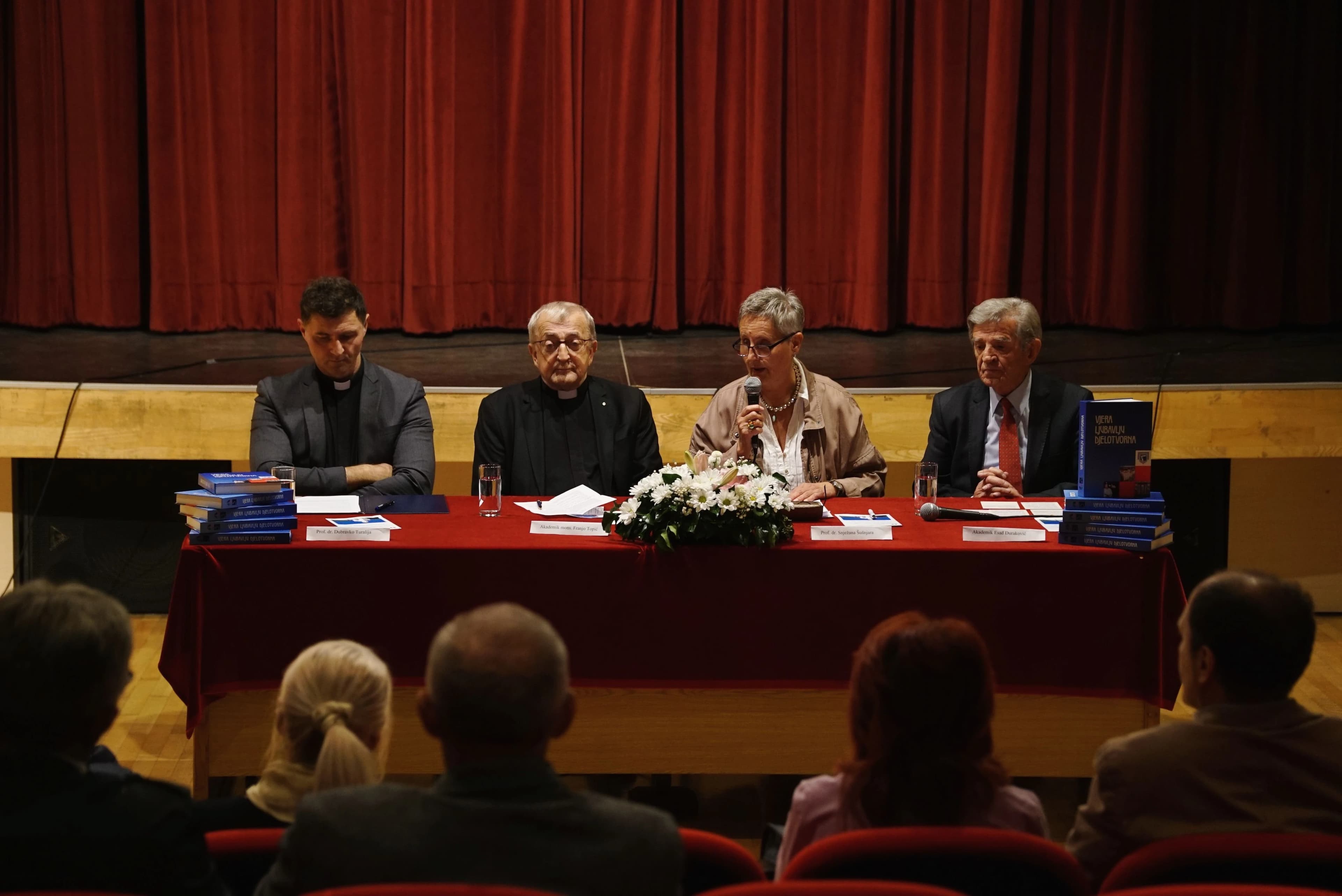 Promoviran zbornik 'Vjera ljubavlju djelotvorna' povodom 70. godišnjice života mons. Franje Topića