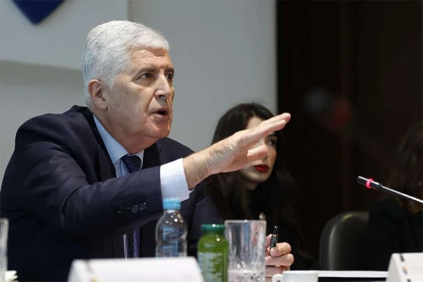 Čović na kavi s novinarima