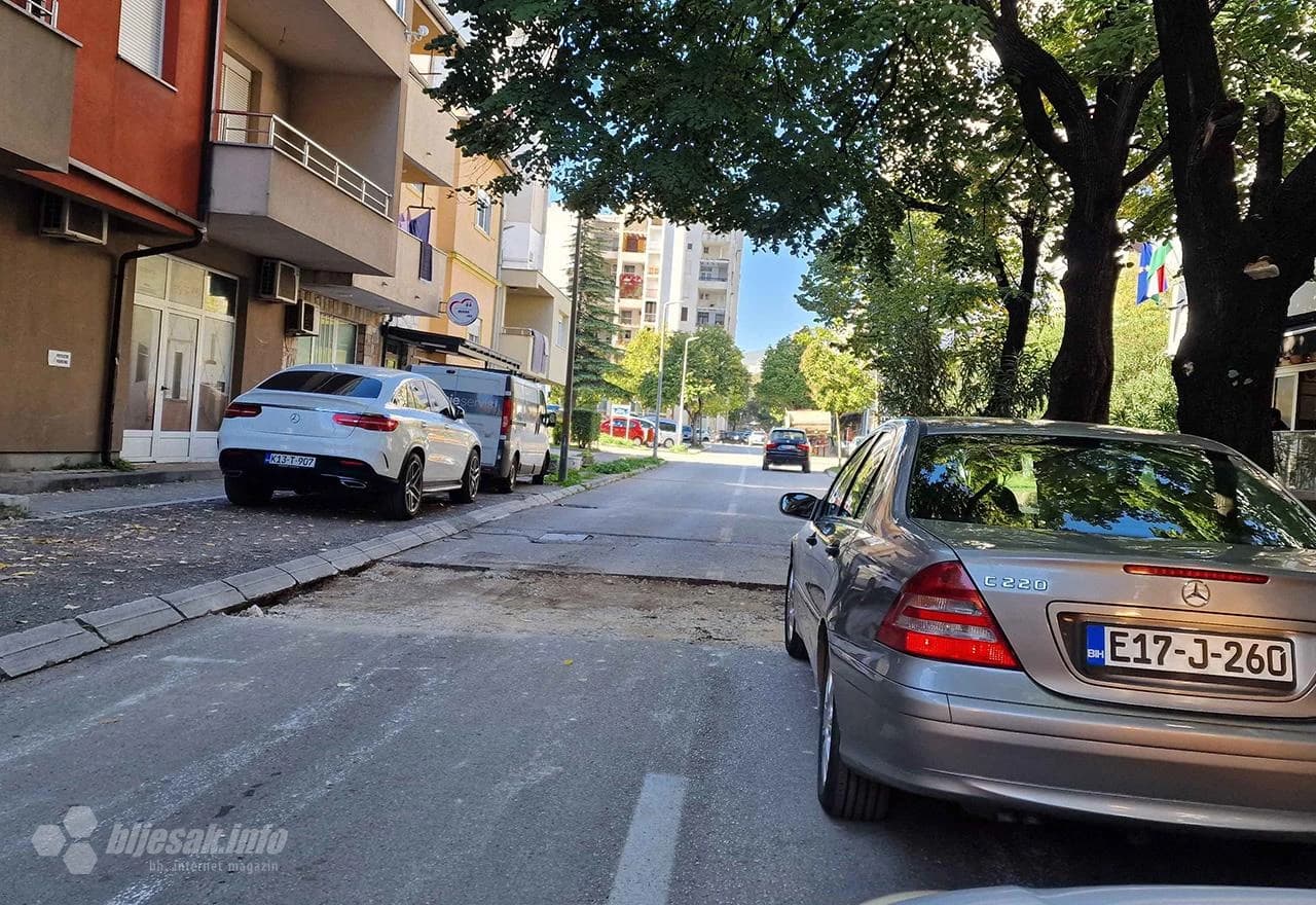 Krpaju se rupe u Šantićevoj