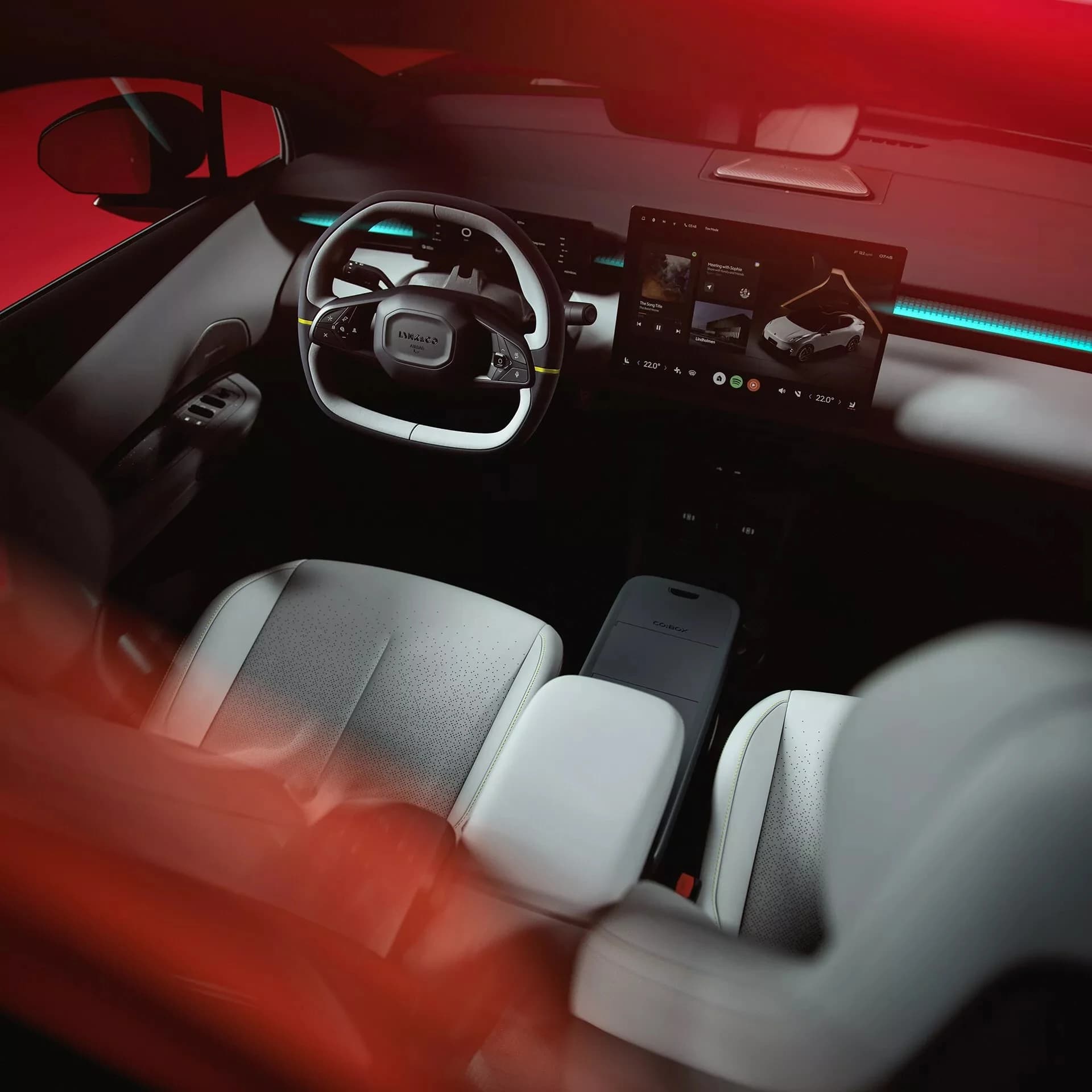 Prvi pogled na Lynk & Co 02