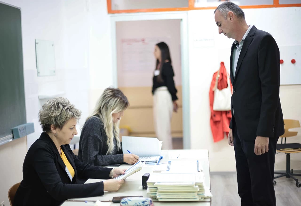 Đani Rahimić na biračkom mjestu