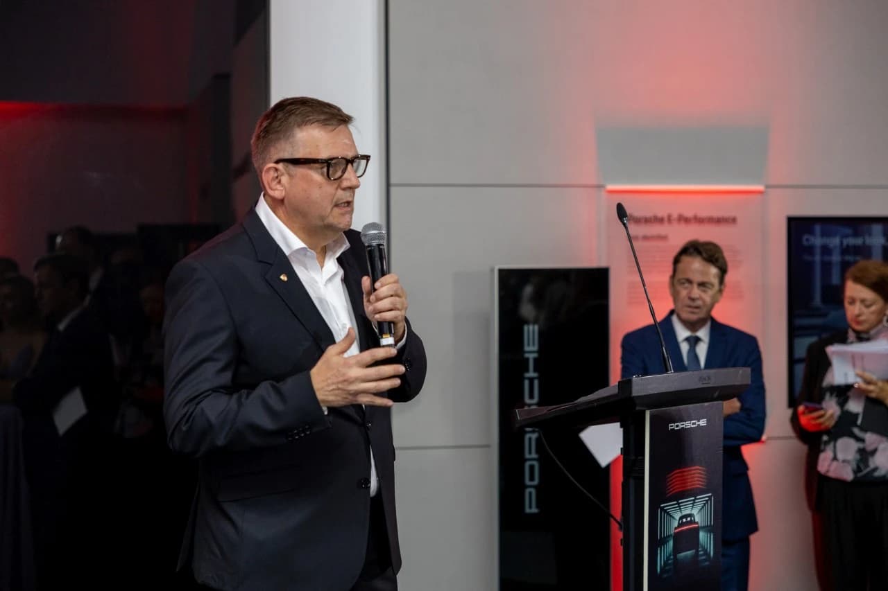 Porsche Centar Sarajevo svečano otvoren s novim konceptom Destination Porsche