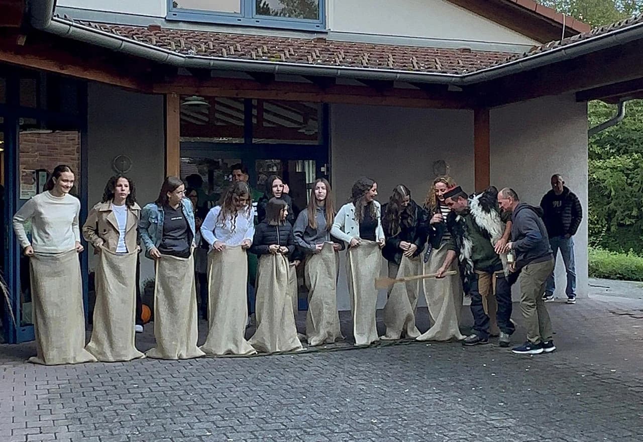 Susret hrvatske katoličke mladeži u Heumadenu