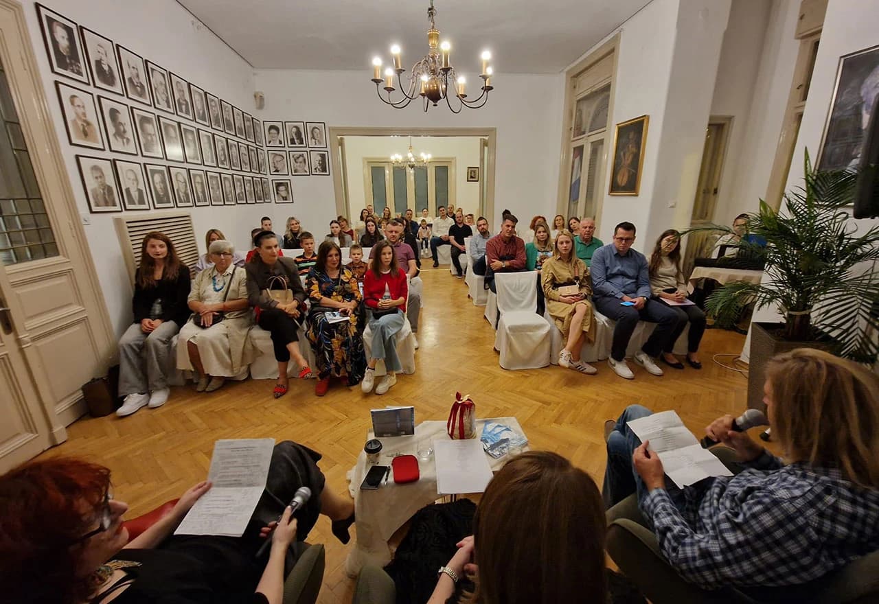 Viktorija Bukovac predstavila zbirku poezije u Zagrebu