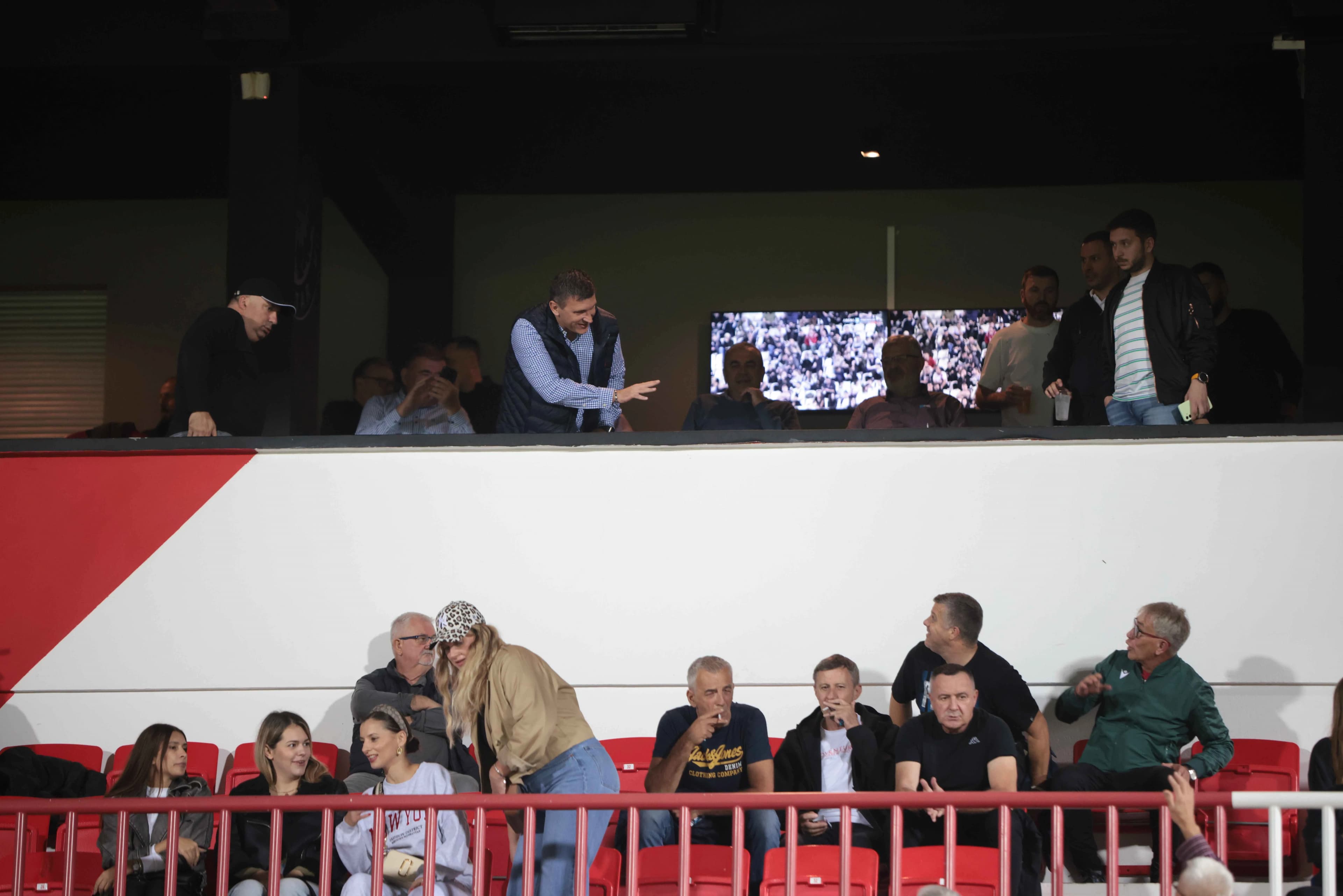 Jakirović u loži stadiona 