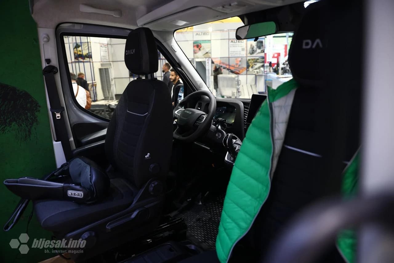 Mobilni frizerski salon promoviran na sajmu komercijalnih vozila u Hannoveru