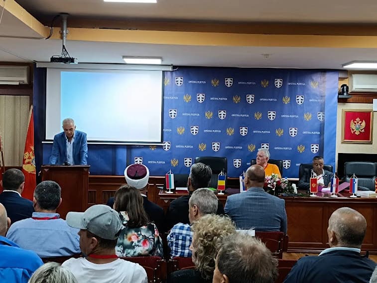 Pehar i tri medalje za Bosnu i Hercegovinu