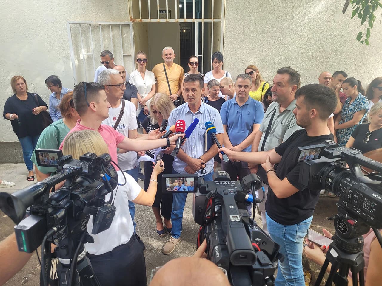 Sinidkati pred medijima u Mostaru