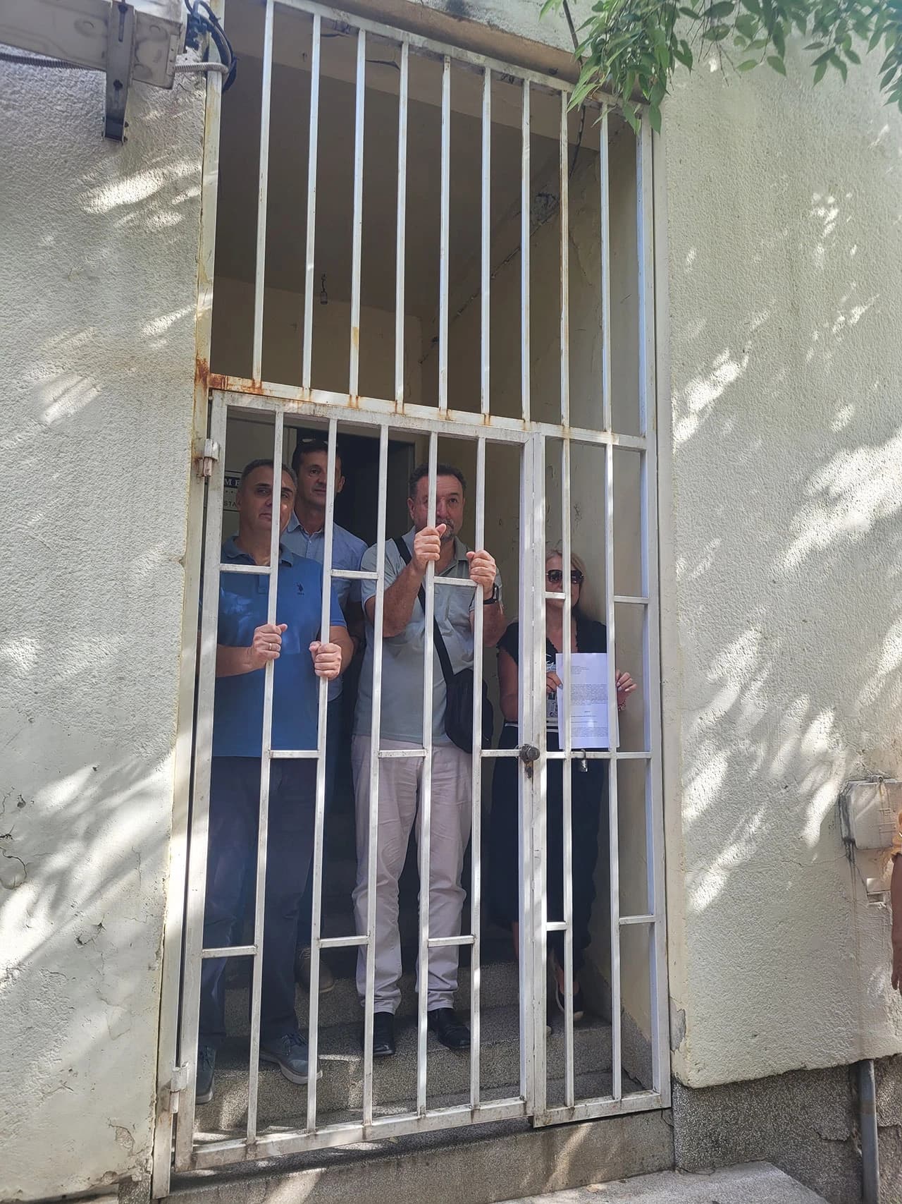 Povratak u zbornice pod prijetnjom suda...