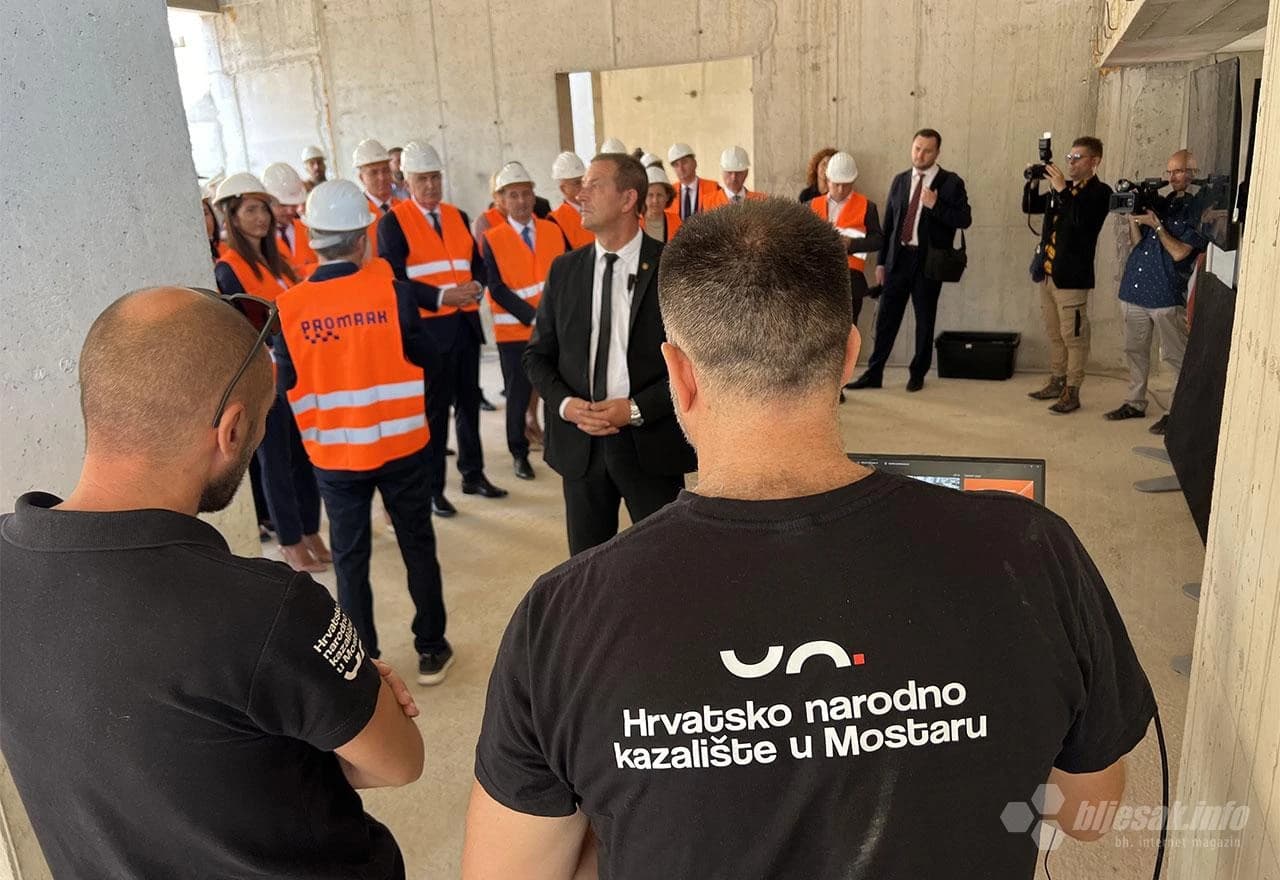 Plenković na gradilištu nove zgrade HNK u Mostaru