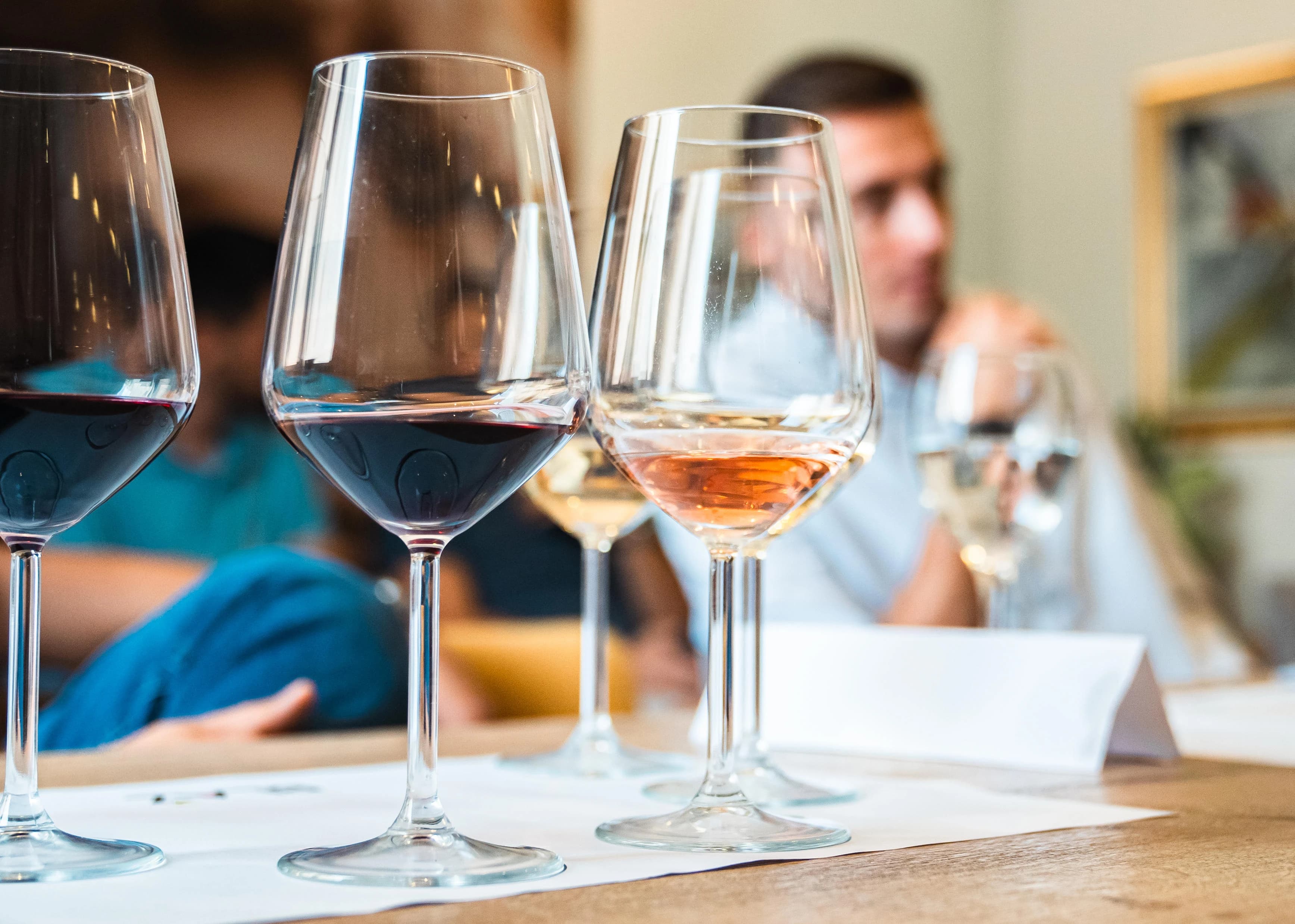 Eno-gastro zabavni performans BLAŽ Enology