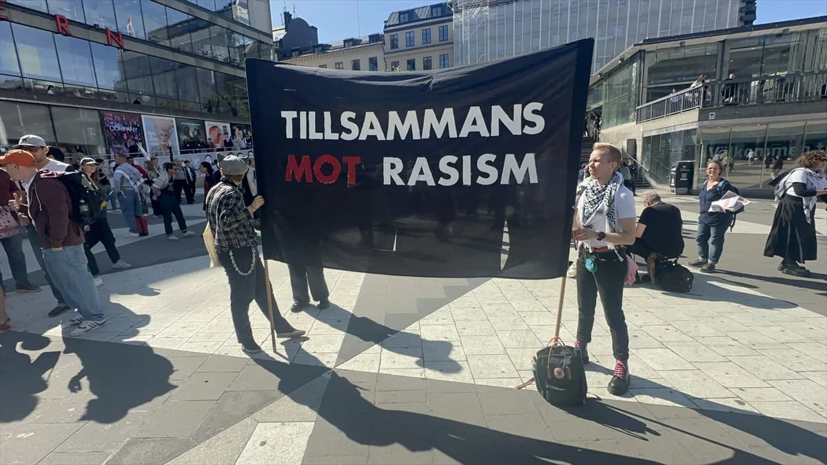 Ekstremni desničari na prosvjedima traže deportaciju muslimana 