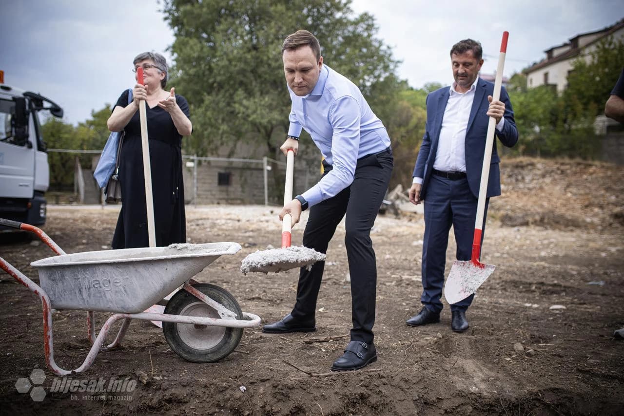 Polaganje kamena temeljca za izgradnju dječjeg vrtića u Rodoču