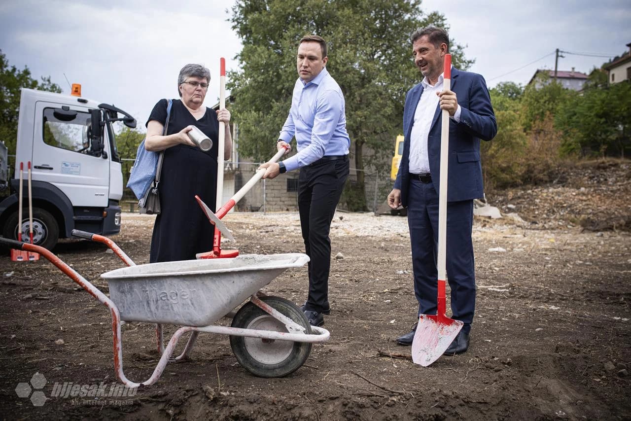Polaganje kamena temeljca za izgradnju dječjeg vrtića u Rodoču