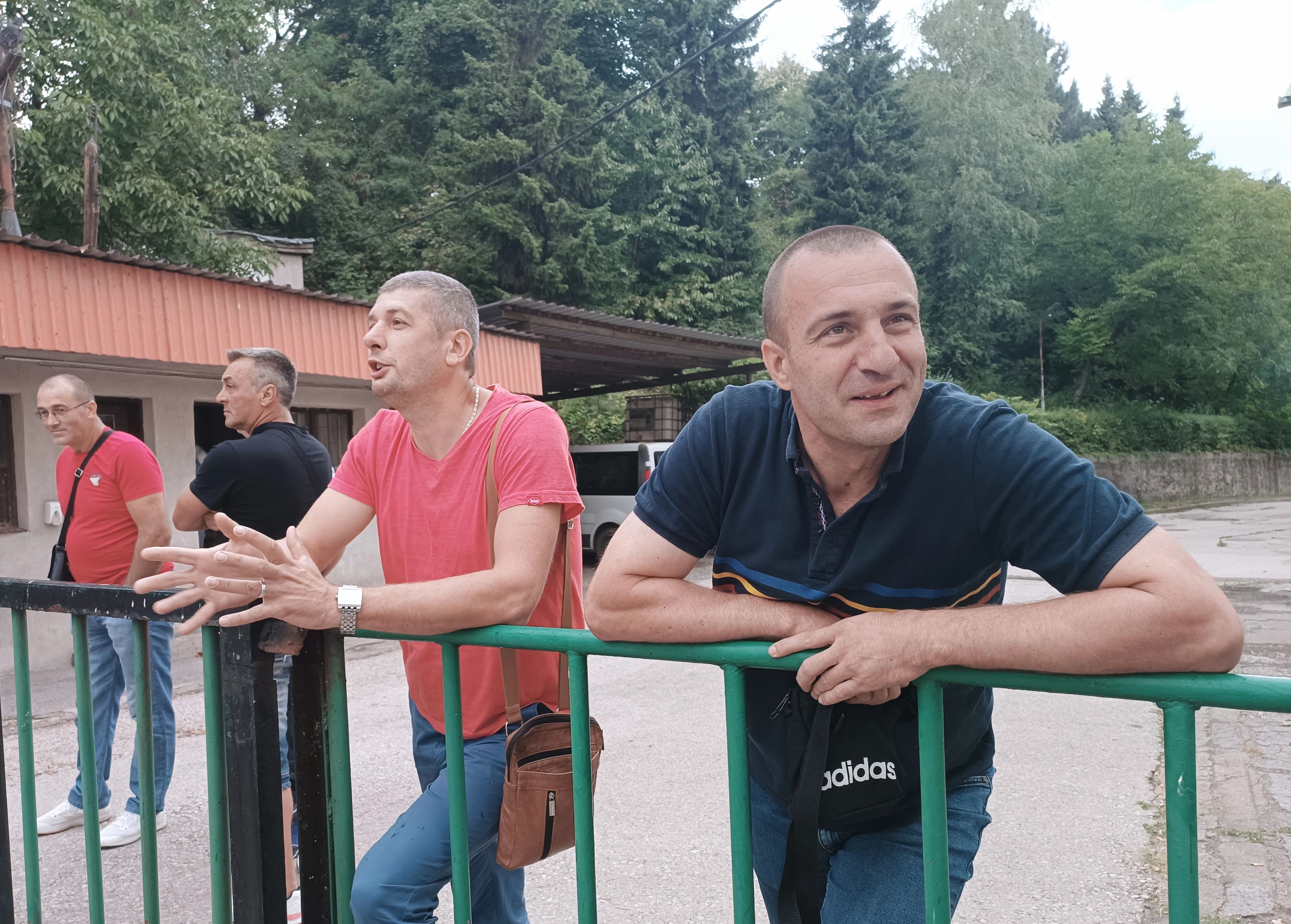 Zenički rudari ispred upravne zgrade