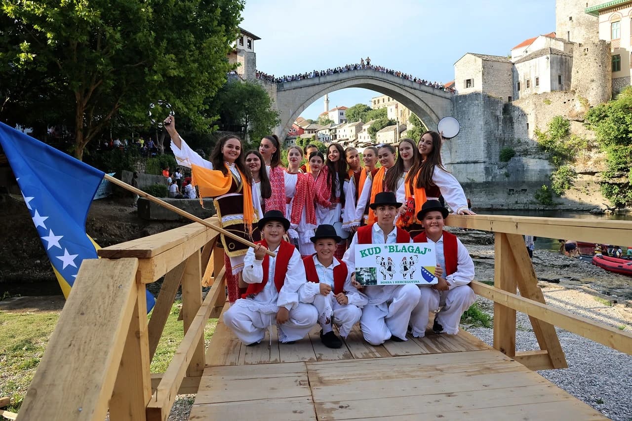 U Blagaju održan Međunarodni festival folklora