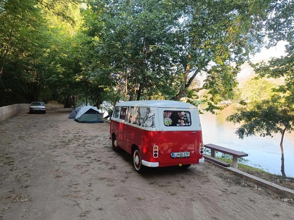 Oldtimeri svratili i u Mostar