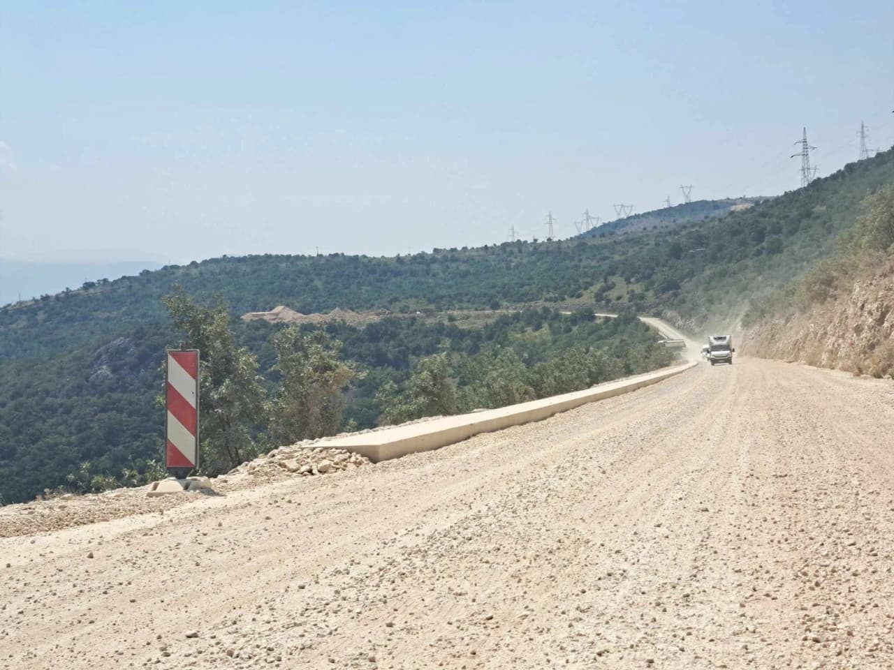 Radovi na izgradnji pristupne ceste Varda - Rodoč