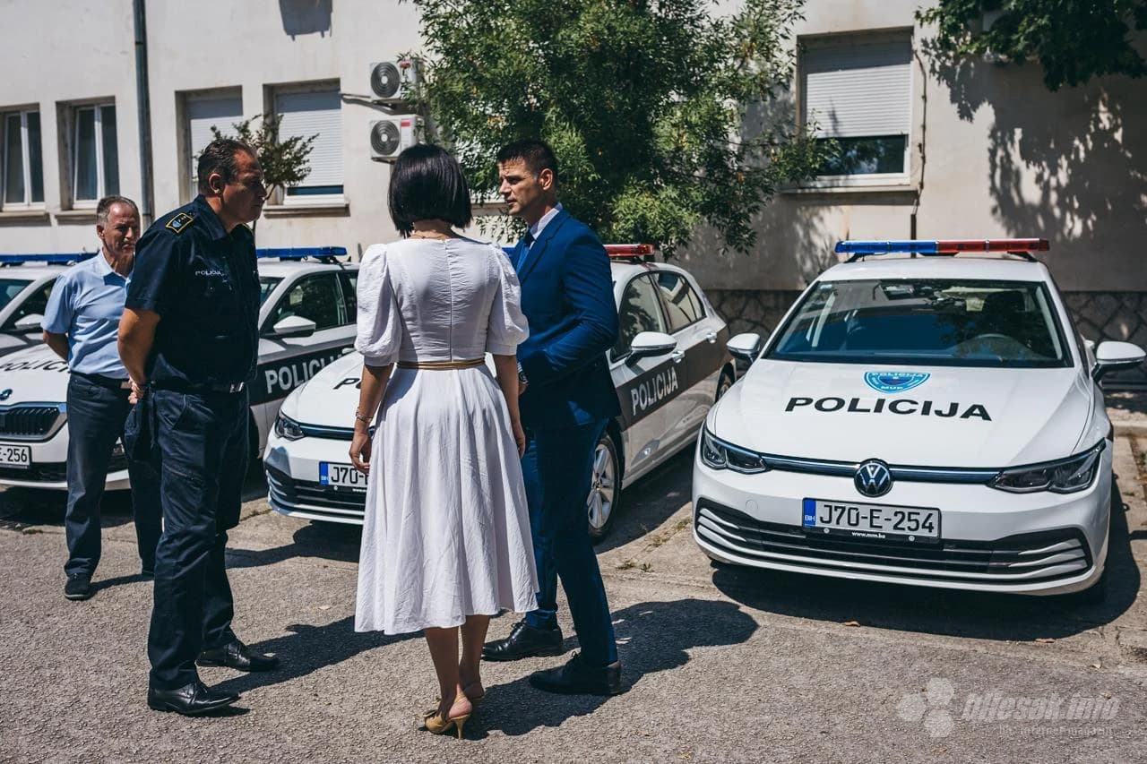 Automobili u vrijednosti od 576 tisuća KM