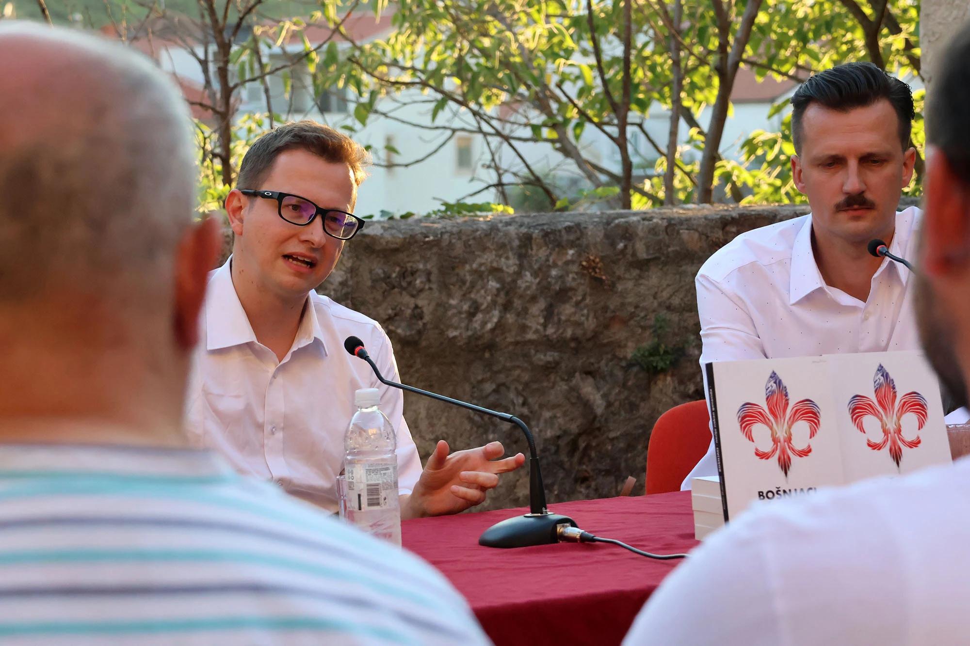 Promocija knjige ''Bošnjaci: nacija nakon genocida'' autora Jasmina Mujanovića